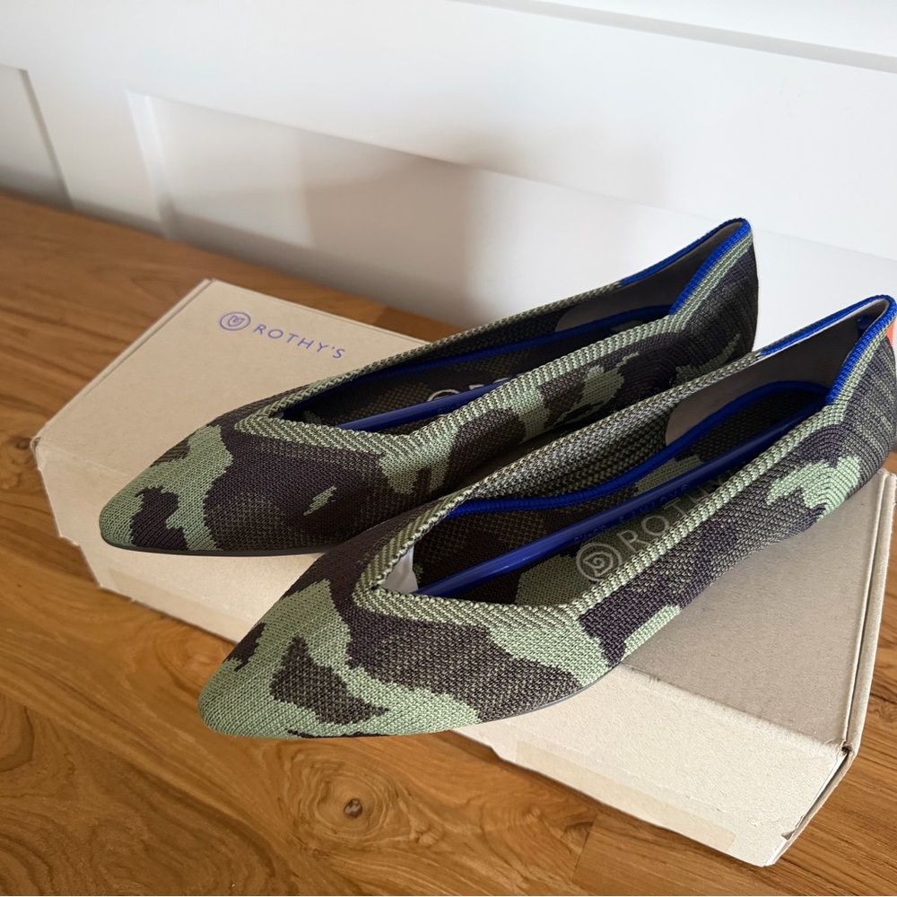 Brand New Rothy's Green and Black Camouflage Flats